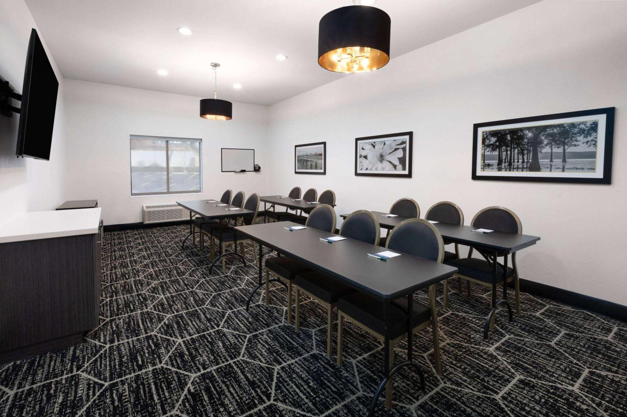 La Quinta Inn & Suites By Wyndham Meridian Exteriör bild
