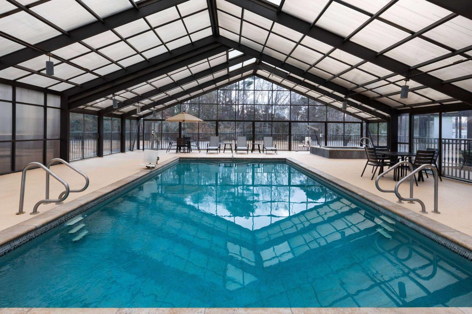La Quinta Inn & Suites By Wyndham Meridian Exteriör bild
