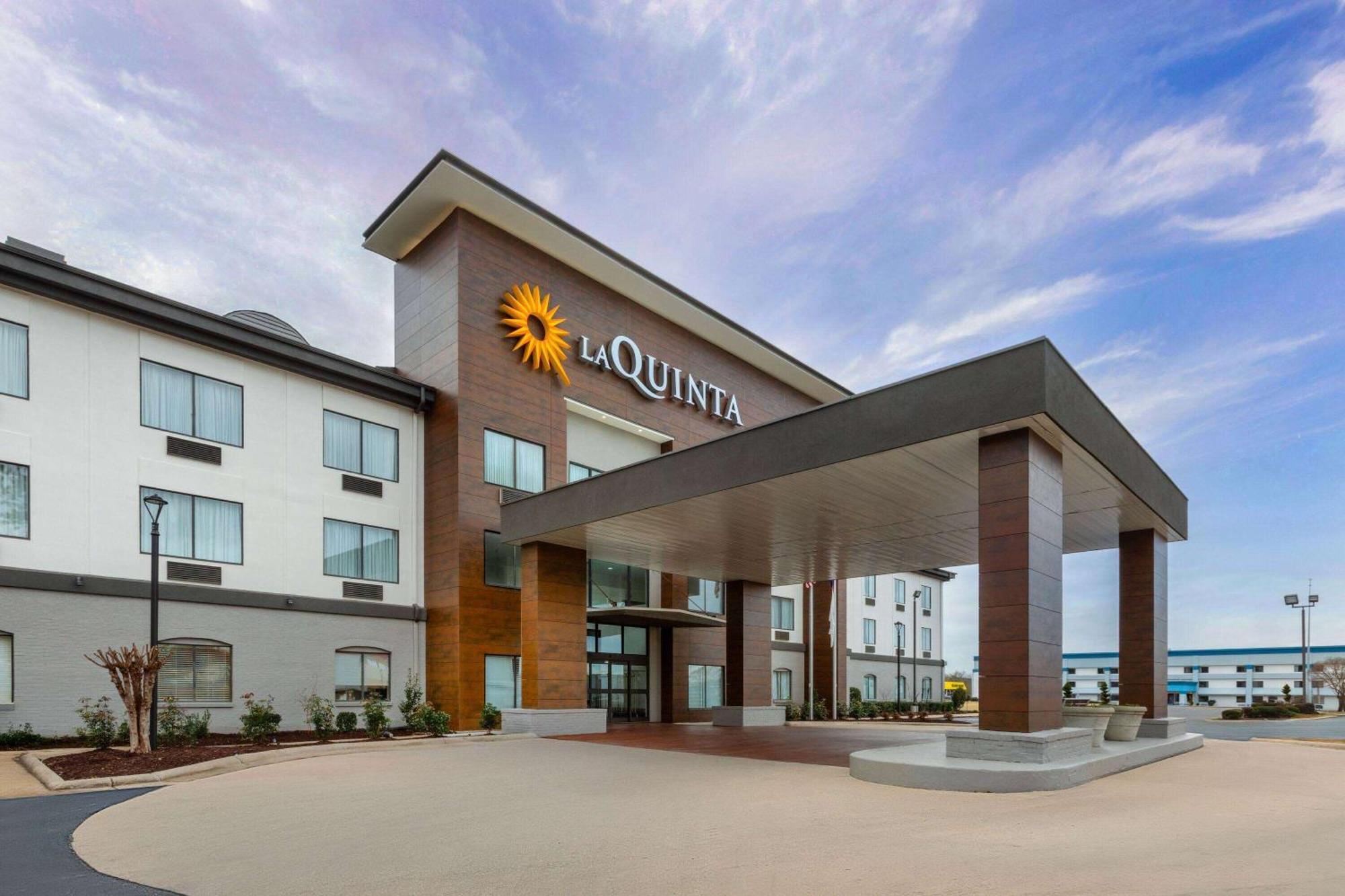 La Quinta Inn & Suites By Wyndham Meridian Exteriör bild