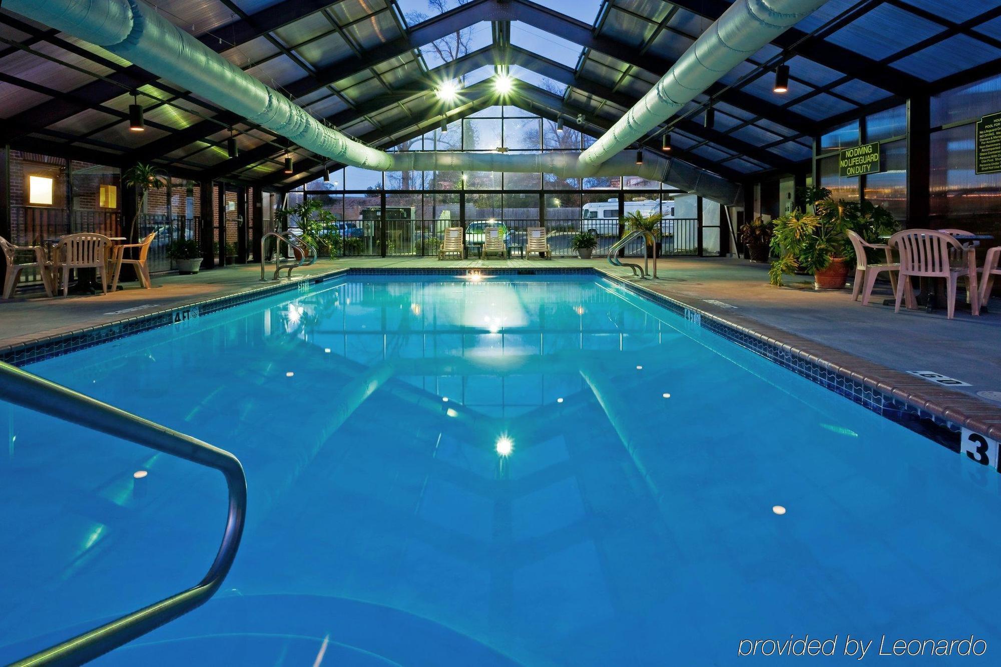 La Quinta Inn & Suites By Wyndham Meridian Exteriör bild