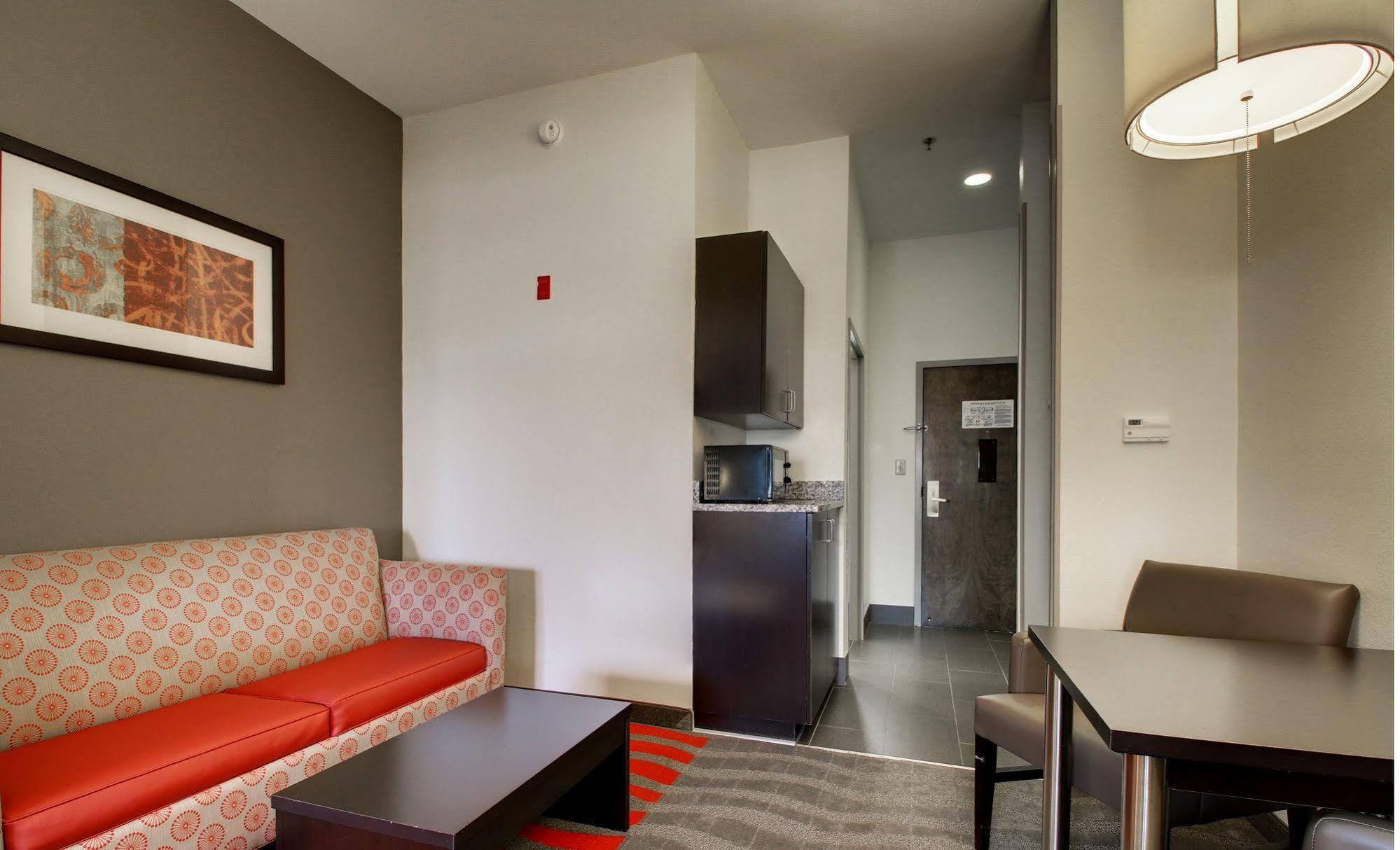 La Quinta Inn & Suites By Wyndham Meridian Exteriör bild