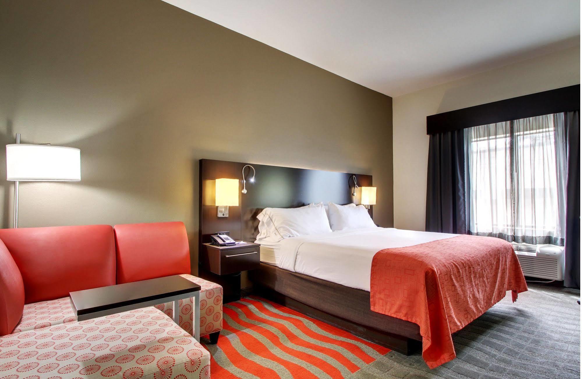 La Quinta Inn & Suites By Wyndham Meridian Exteriör bild