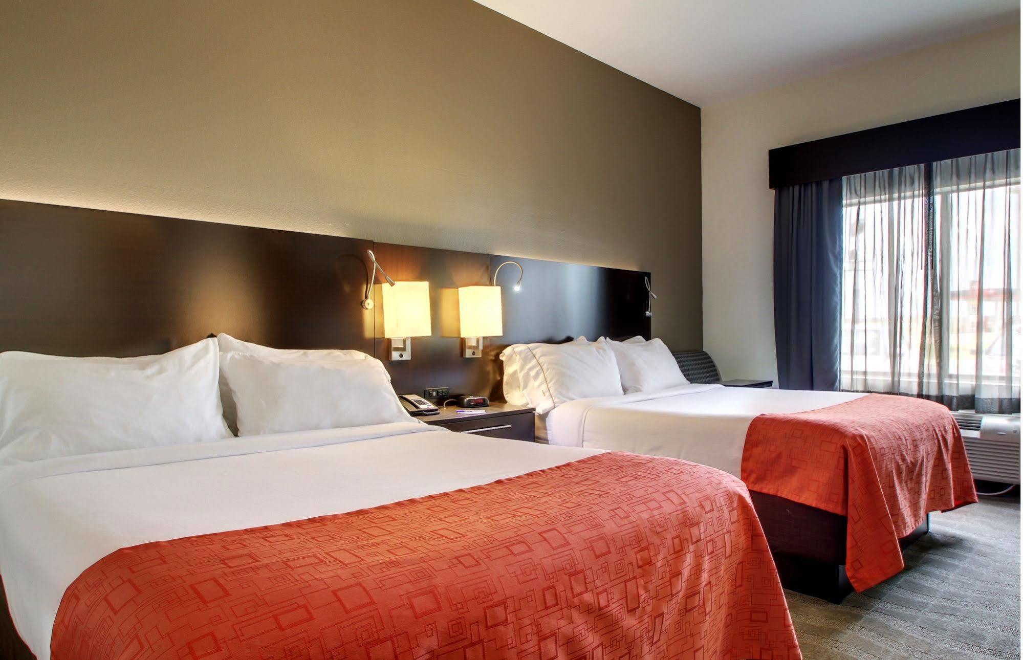 La Quinta Inn & Suites By Wyndham Meridian Exteriör bild